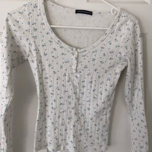 Brandy Melville Long Sleeve Zelly Top